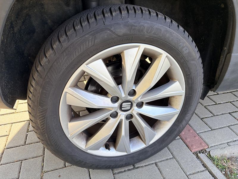 Seat Ateca 1.4TSI 110KW TAŽNÉ 360 KAMERY - fotka 12 z 53