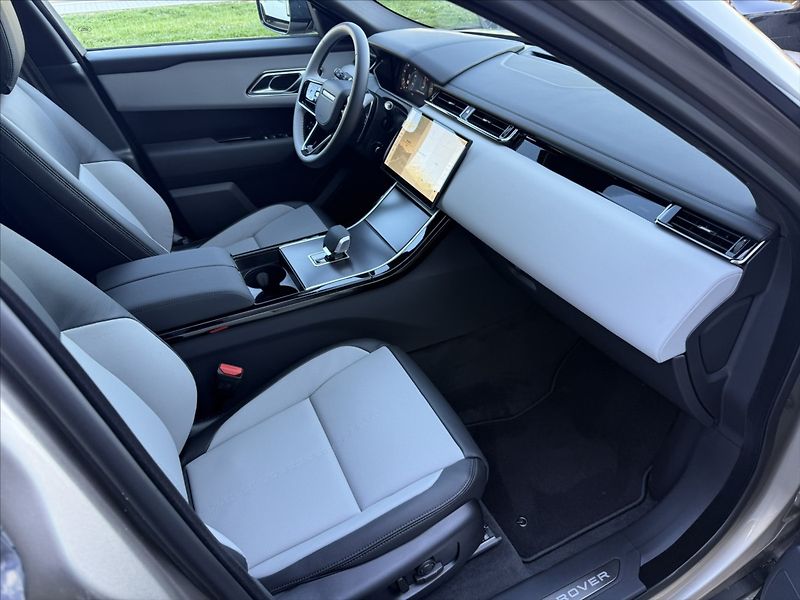 Land Rover Range Rover Velar (2026) 3,0 DYNAMIC SE D300 - fotka 29 z 36