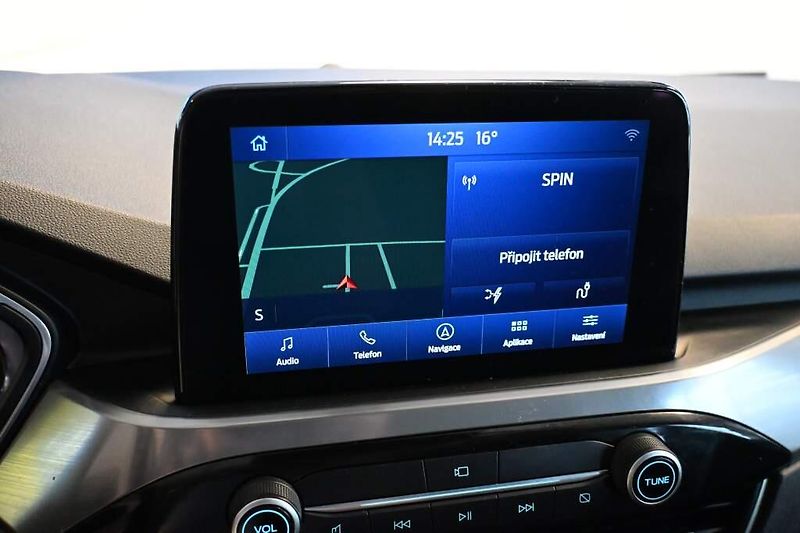 Ford Kuga (2021) 2.5 ACC TITANIUM Tažné Kamera - fotka 14 z 33