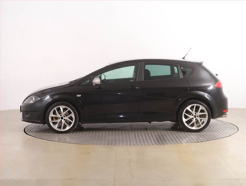 Seat Leon (2010) 2.0 TDI FR, Tempomat - fotka 3 z 16
