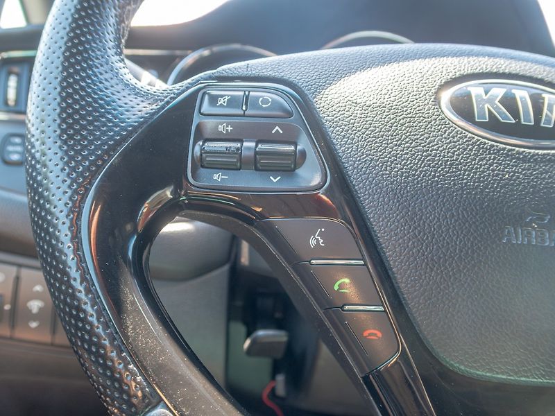 Kia Ceed (2017) GT Line 1.6D 100KW MAT – NAVI - fotka 17 z 50