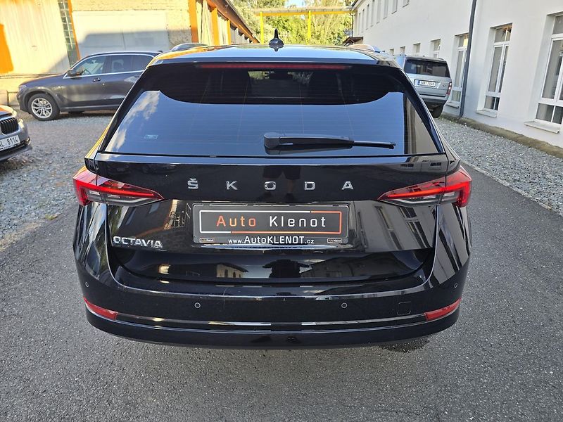 Škoda Octavia 110kW DSG STYLE + NAVI - fotka 6 z 24