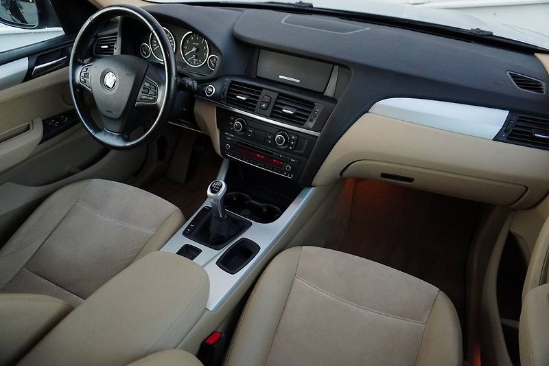 BMW X3 - fotka 15 z 26
