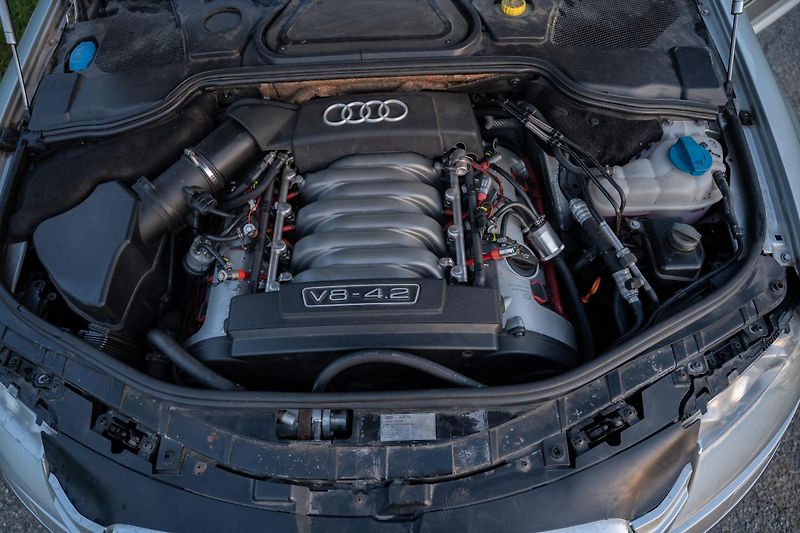 Audi A8 (2003) 4.2 V8 MPI, LPG, TOP výbava  - fotka 20 z 20