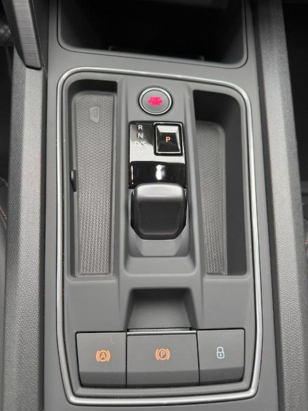 Cupra Formentor (2024) 1,5 TSI 150k DSG  - fotka 22 z 35