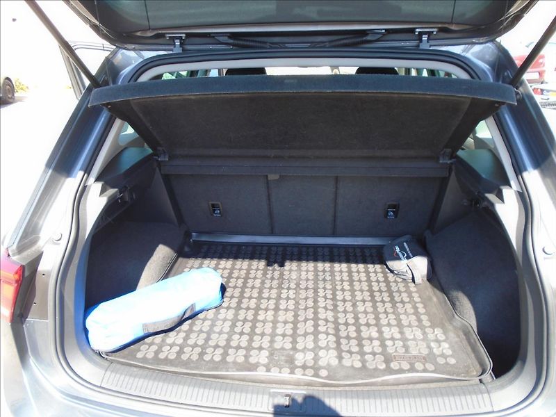Volkswagen Tiguan 2,0   4X4 110KW - fotka 15 z 27