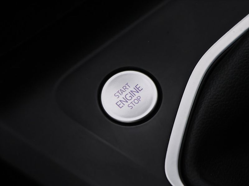 Volkswagen Golf 1,0 TSI 81kW Life M6 - fotka 24 z 33