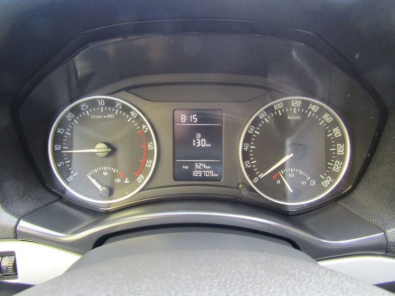 Škoda Octavia (2009) 1.9 TDI 77kW BXE BEZ DPF - fotka 27 z 36