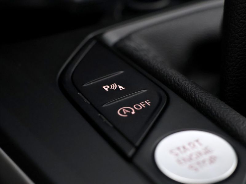 BMW Řada 1 1,5 116d 85kW Aut.klima LED - fotka 27 z 39
