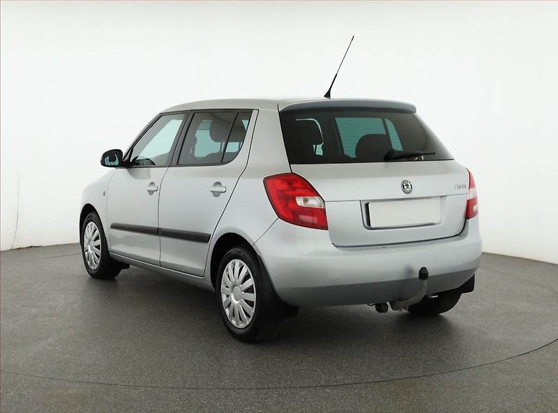 Škoda Fabia (2010) Ambition 1.2 12V, Serv.kniha - fotka 4 z 11