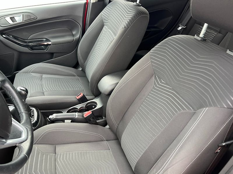 Ford Fiesta (2014) 1.0i 74kW Titanium! Tažné! - fotka 18 z 27