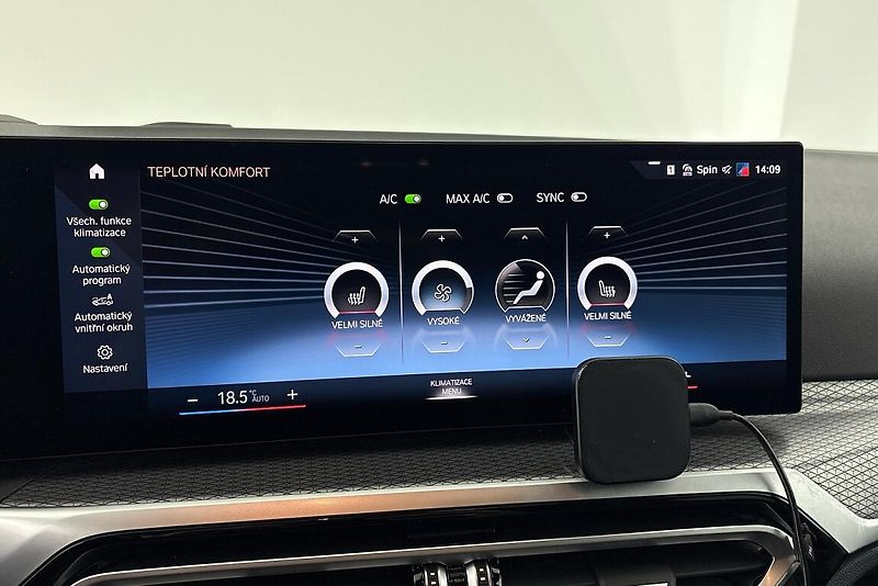 BMW Řada 3 řady 3 | 330d xDrive - fotka 21 z 27