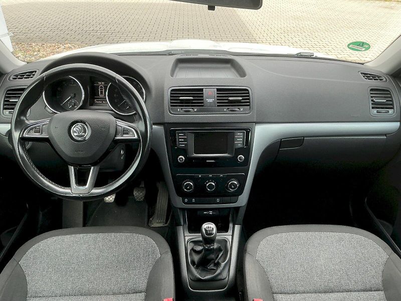 Škoda Yeti (2016) 1.2 TSI Active - fotka 5 z 24