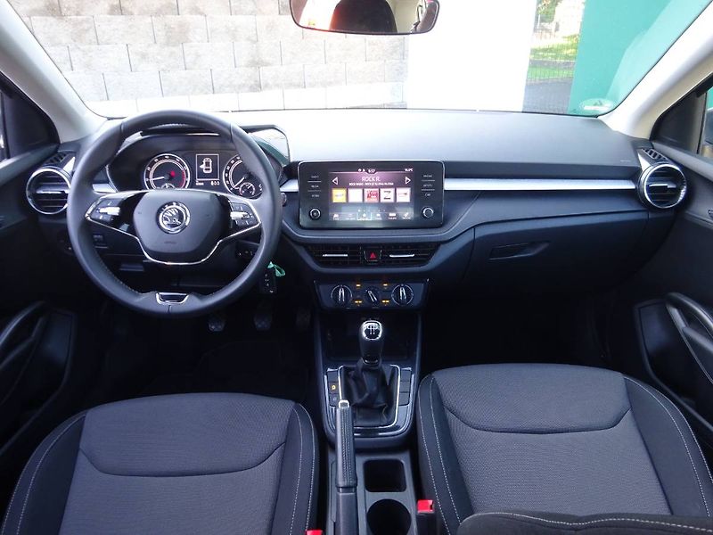 Škoda Fabia (2023) 1,0TSi /70kW Ambition - fotka 5 z 26