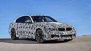 Prozatím maskované BMW M5.