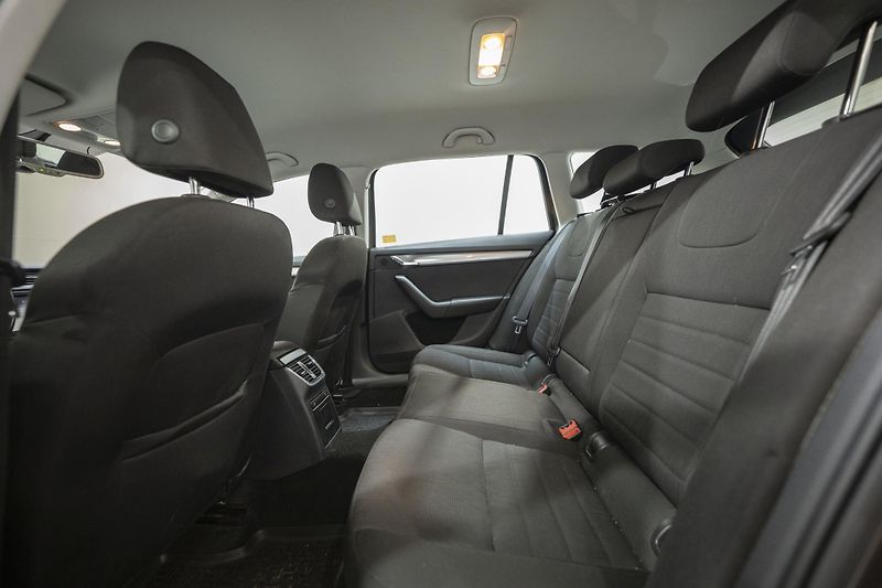 Škoda Octavia 2.0 TDI 110 kW 4x4 - fotka 9 z 35