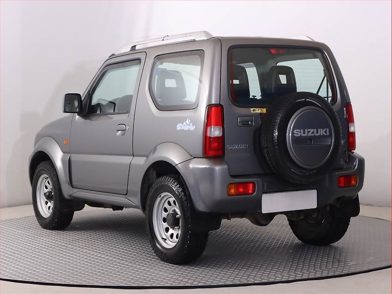 Suzuki Jimny (2006) 1.3 16V, 4X4, Vyhř. sedaček - fotka 4 z 15