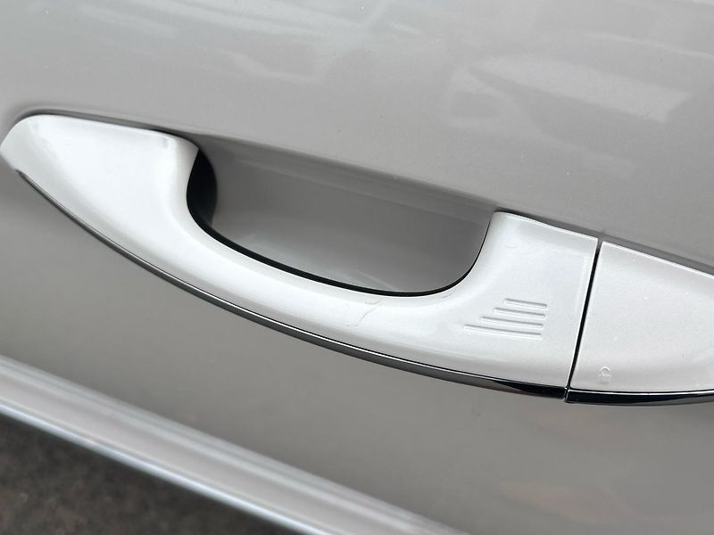 Ford S-MAX (2016) Vignale 154kW - fotka 15 z 30
