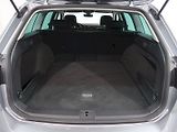 Volkswagen Passat (2022) BUSINESS 1.5TSI EVO 110KW - náhled 38