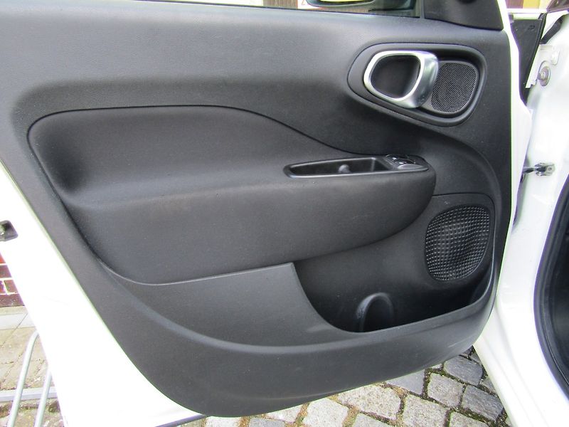 Fiat 500L (2013) 1.6 JTD 77kW - fotka 18 z 43