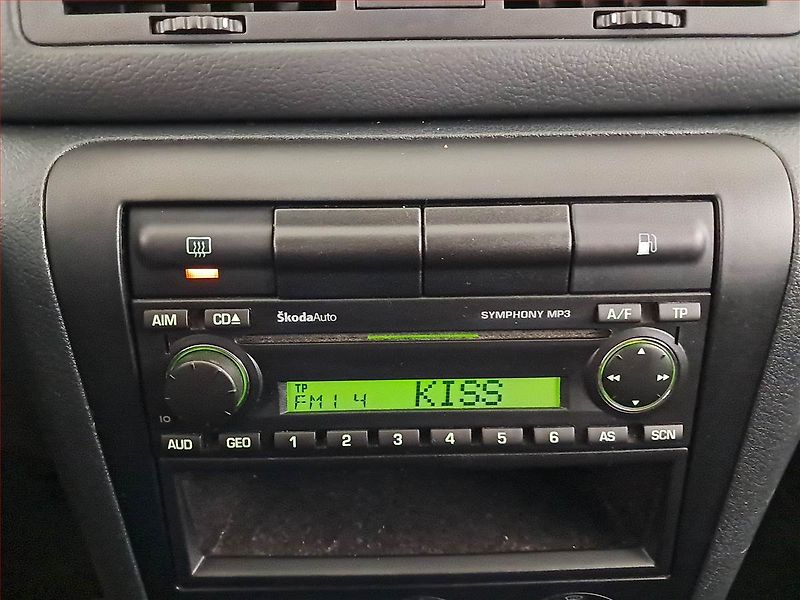 Škoda Octavia (2006) 1.6, nová STK, Klima - fotka 14 z 16