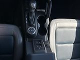 Ford Bronco 2.7 EcoBoost 246kW OUTER BANKS - náhled 36