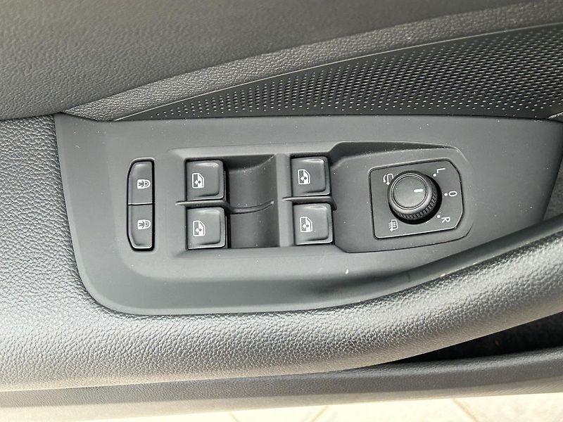 Škoda Superb 2.0 TDI 4x4 L & K - fotka 20 z 31