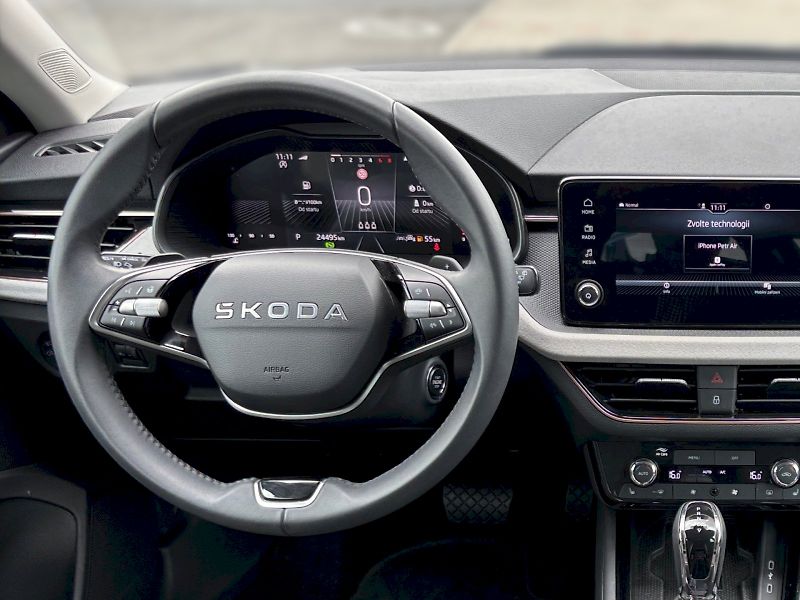 Škoda Kamiq (2025) Top Selection 1.0 TSI DSG - fotka 31 z 32