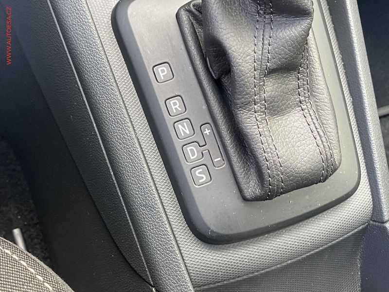 Škoda Rapid (2013) 1.4 TSi, Elegance, DSG - fotka 14 z 16
