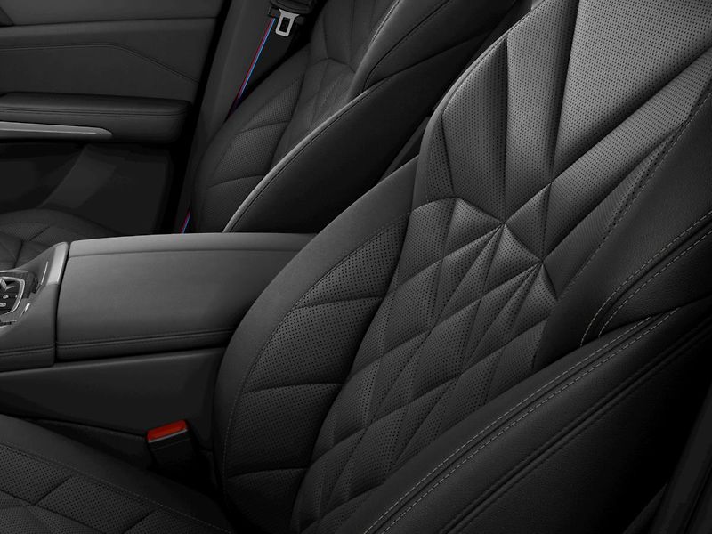 BMW X5 (2026) xDrive50e - fotka 7 z 10