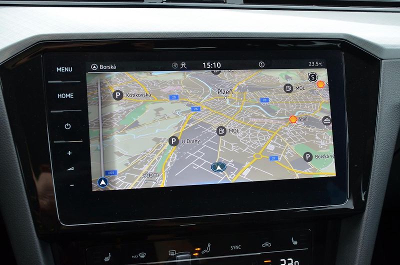 Volkswagen Passat (2021) 2.0 TDi DSG / 77.300km / 1.MAJ - fotka 36 z 42