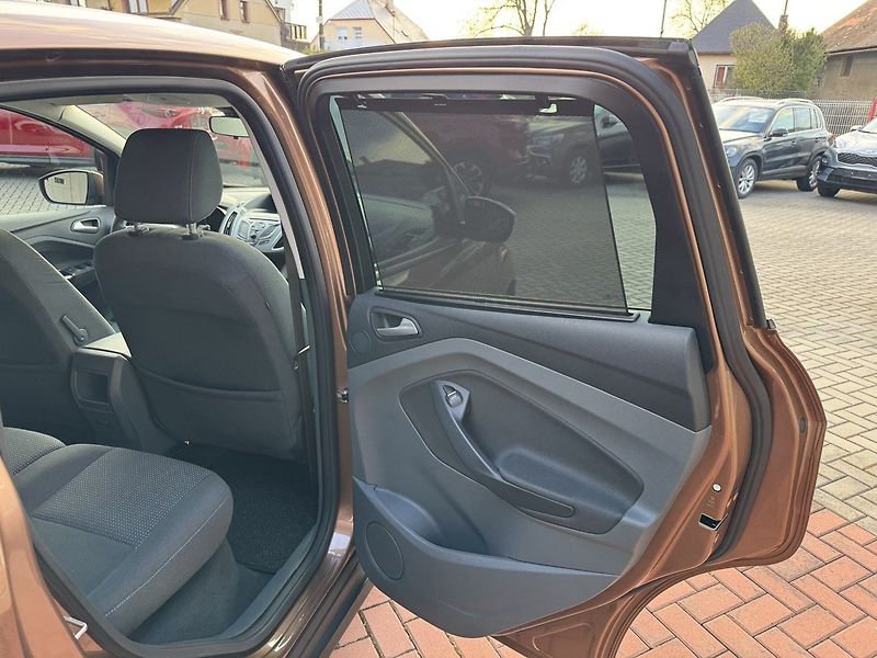 Ford C-MAX (2013) 1.0i EB Klima Winter Paket - fotka 17 z 44