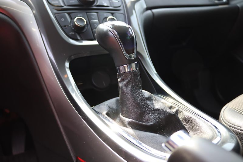 Opel Astra Opel Astra J Sports Tourer 1.7 - fotka 37 z 54