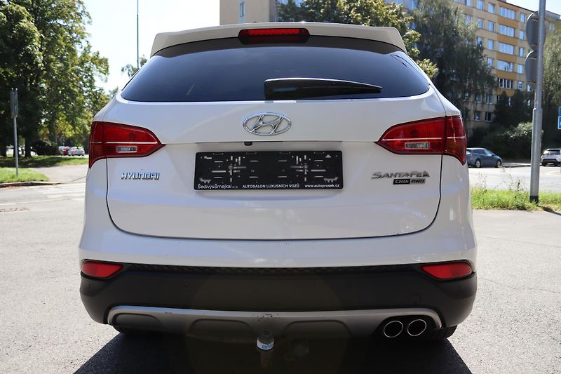 Hyundai Santa Fe Santa Fe 2.2 CRDi 4x4 ČR 1.MAJ - fotka 15 z 59