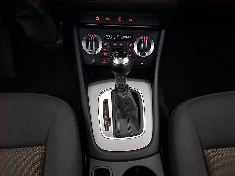Audi Q3 (2012) 2.0 TDI, 4X4, Automat - fotka 13 z 24