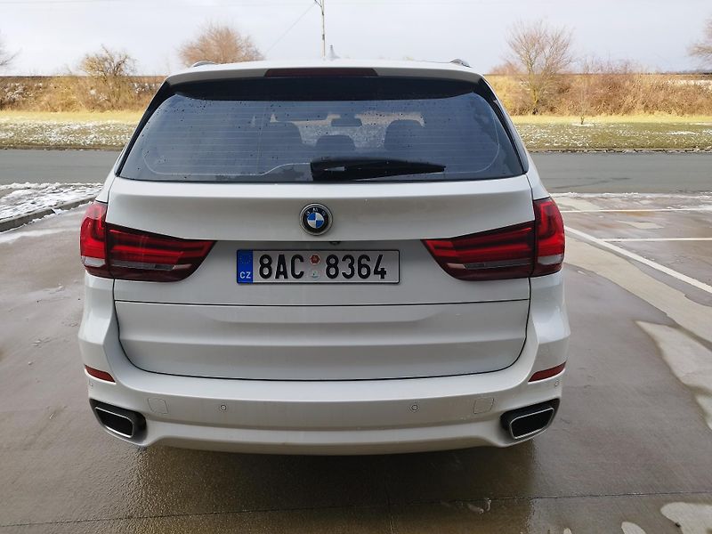 BMW X5 (2015) 4.0D,M-PACKETvolat 608 081 843 - fotka 4 z 16