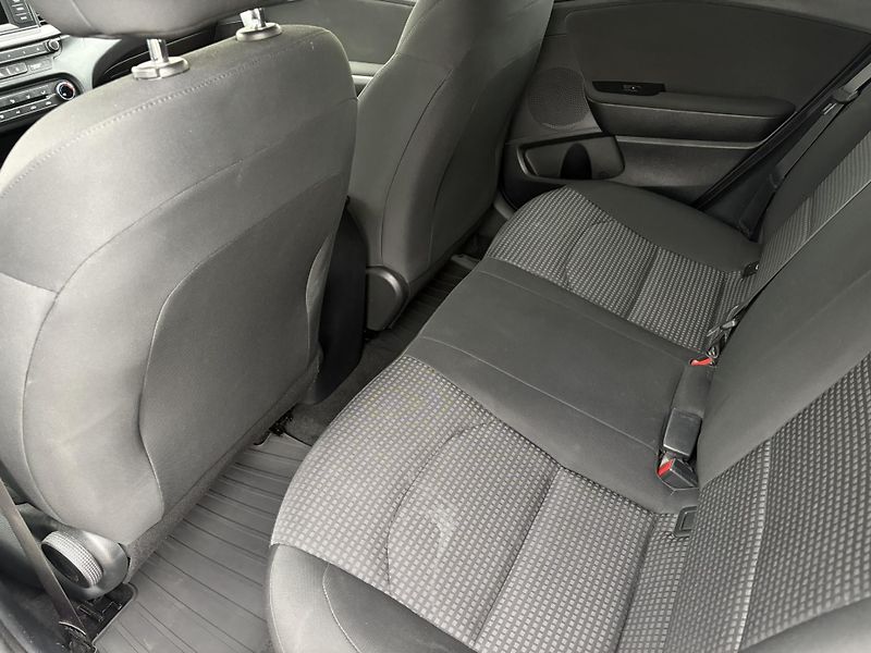 Kia Ceed 1.4 CVVT 73kW COOL - fotka 11 z 20