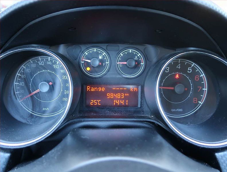 Fiat Bravo (2008) 1.4 16V, ČR,1.maj, po STK - fotka 11 z 15