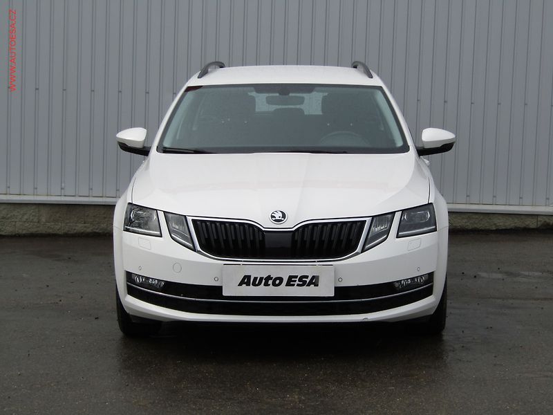 Škoda Octavia (2017) 1.8TSi 4x4, 2.maj,ČR, Style - fotka 2 z 19