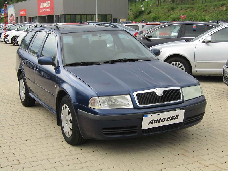 Škoda Octavia (2008) 1.9 TDi, ČR, STK2/28 - fotografie inzerátu