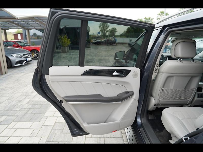 Mercedes-Benz GL 350d, 4Matic, AMG, 7míst, - fotka 20 z 50