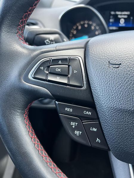 Ford Kuga 1.5 EcoBoost ST Line TZ  - fotka 9 z 22
