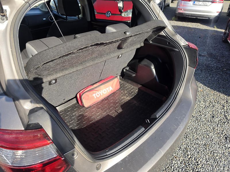 Toyota Yaris 1.5 VVti Y20 Kamera  - fotka 7 z 21