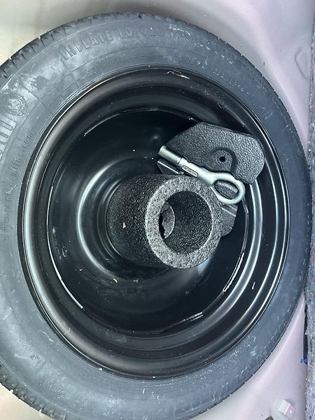 Suzuki Swift 1.2/69kW - fotka 8 z 18