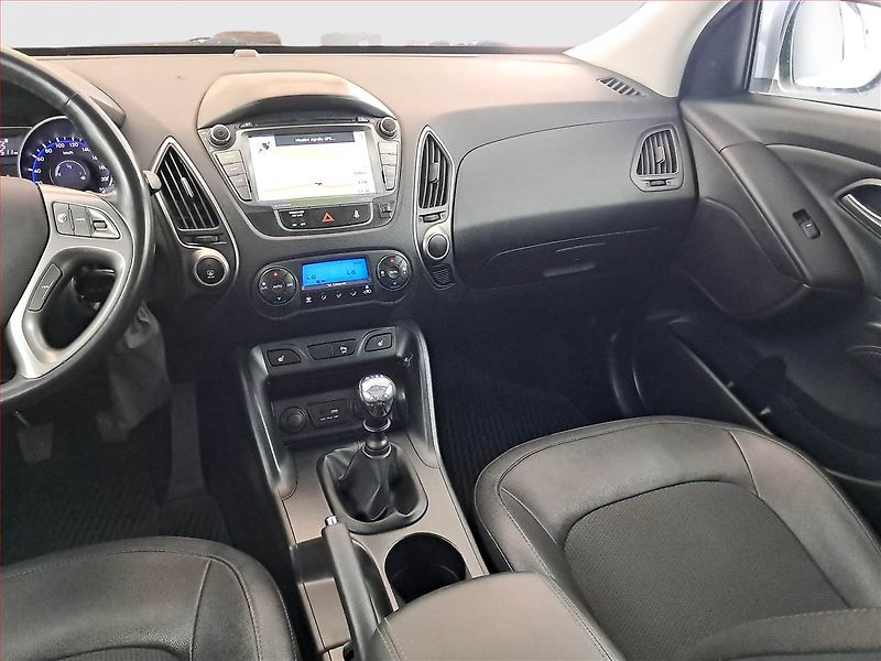 Hyundai ix35 (2015) 1.6 GDI, Serv.kniha, Kůže - fotka 8 z 18