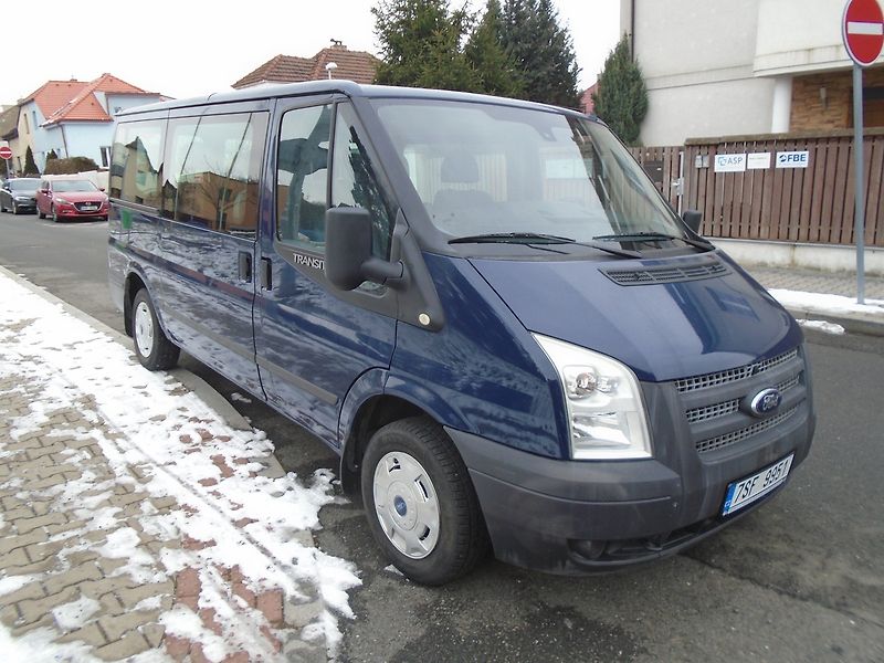 Ford Transit (2011) 2.2 TDCi L2H1 9 míst 5 dveří - fotka 3 z 31