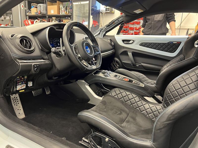 Alpine A110 1.8i 185 kW - fotka 7 z 13