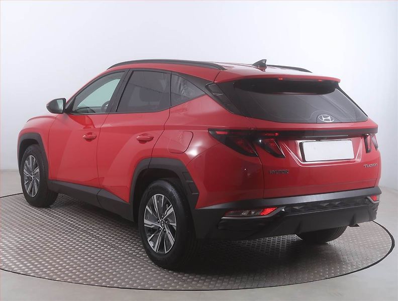 Hyundai Tucson (2022) Family 1.6 T-GDI - fotka 4 z 15