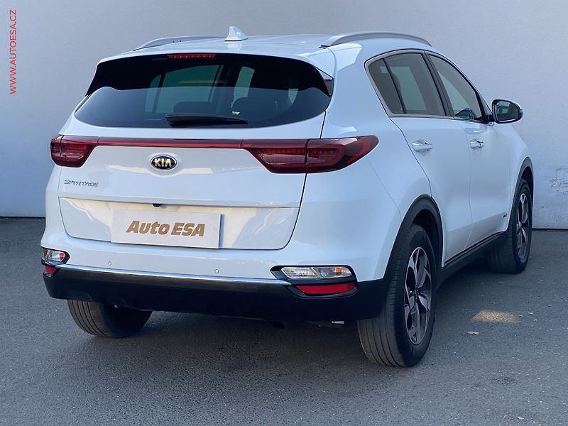 Kia Sportage (2019) 1.6 T-GDi AWD, Exclusive - fotka 4 z 17