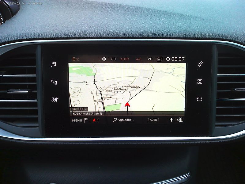 Peugeot 308 1.6 HDi, 73 kW, klima, 2x kola - fotka 20 z 32